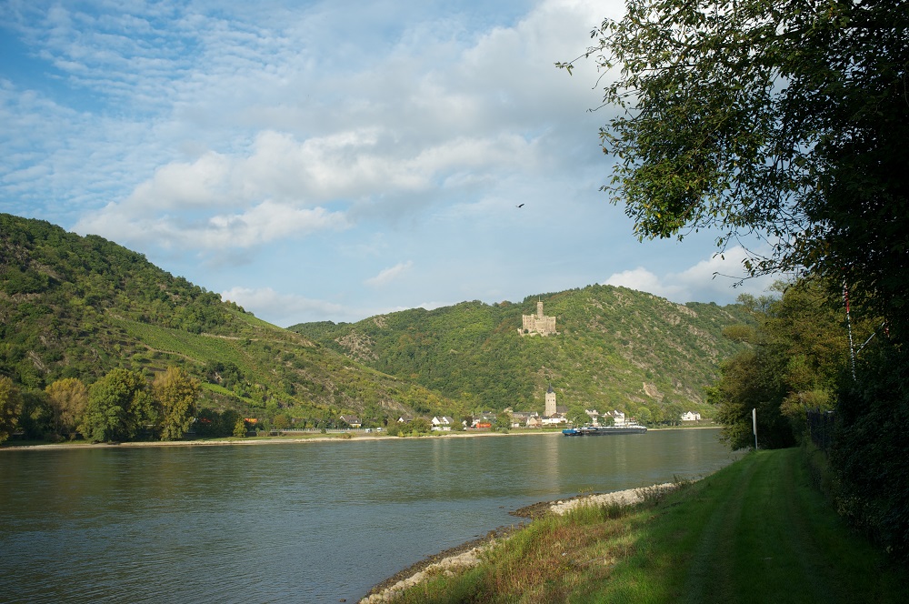 Eén van de vele burchten langs de Rijn, Burg Maus bij St. Goarhausen