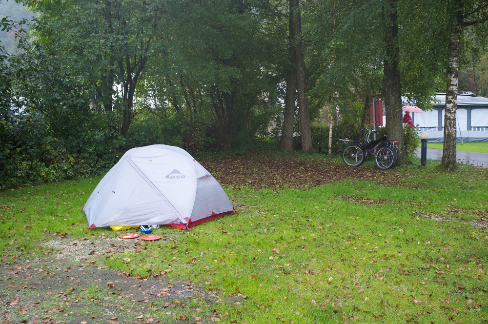 Onze tent in de regen op camping Stein aan de Simssee