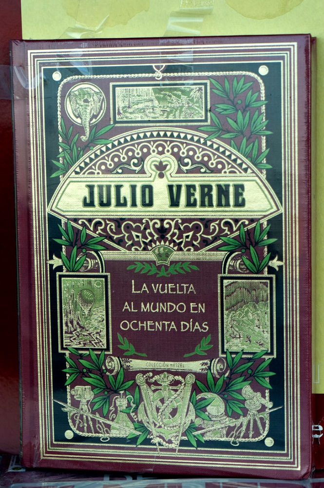 Spaanse boekomslag Boekomslag van de Spaanse uitgave La vuelta al mundo en ochenta días van Julio Verne