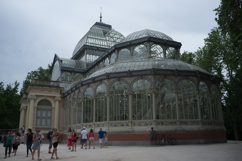 Het kristal paleis (Palacio Cristal) in het Retiro park, te Madrid